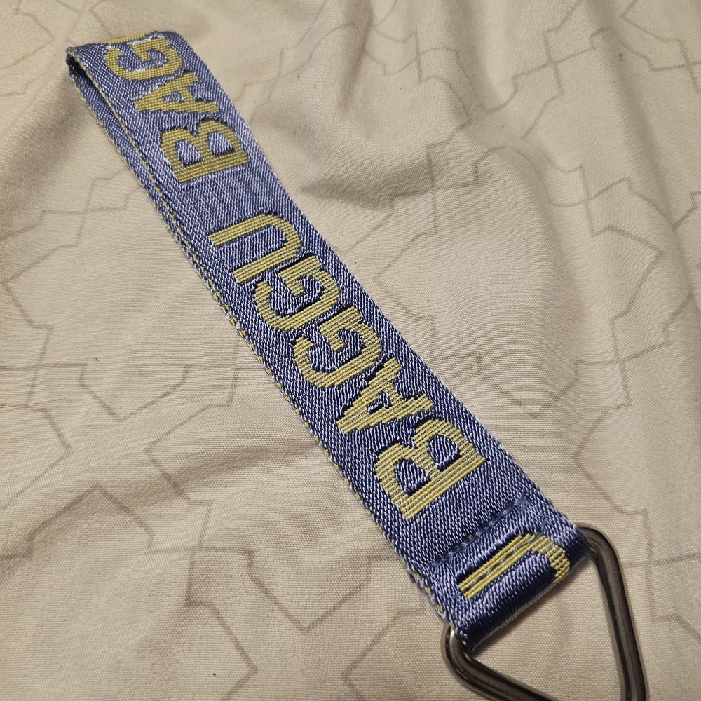 BAGGU Blue and Yellow Key Holder